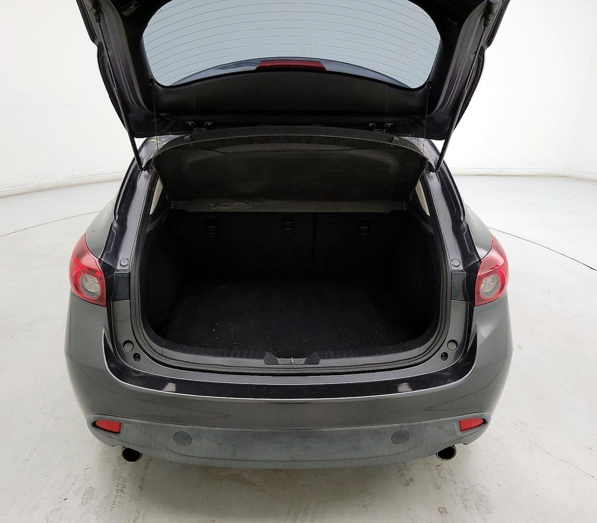 Trunk/Cargo (Seats Up)