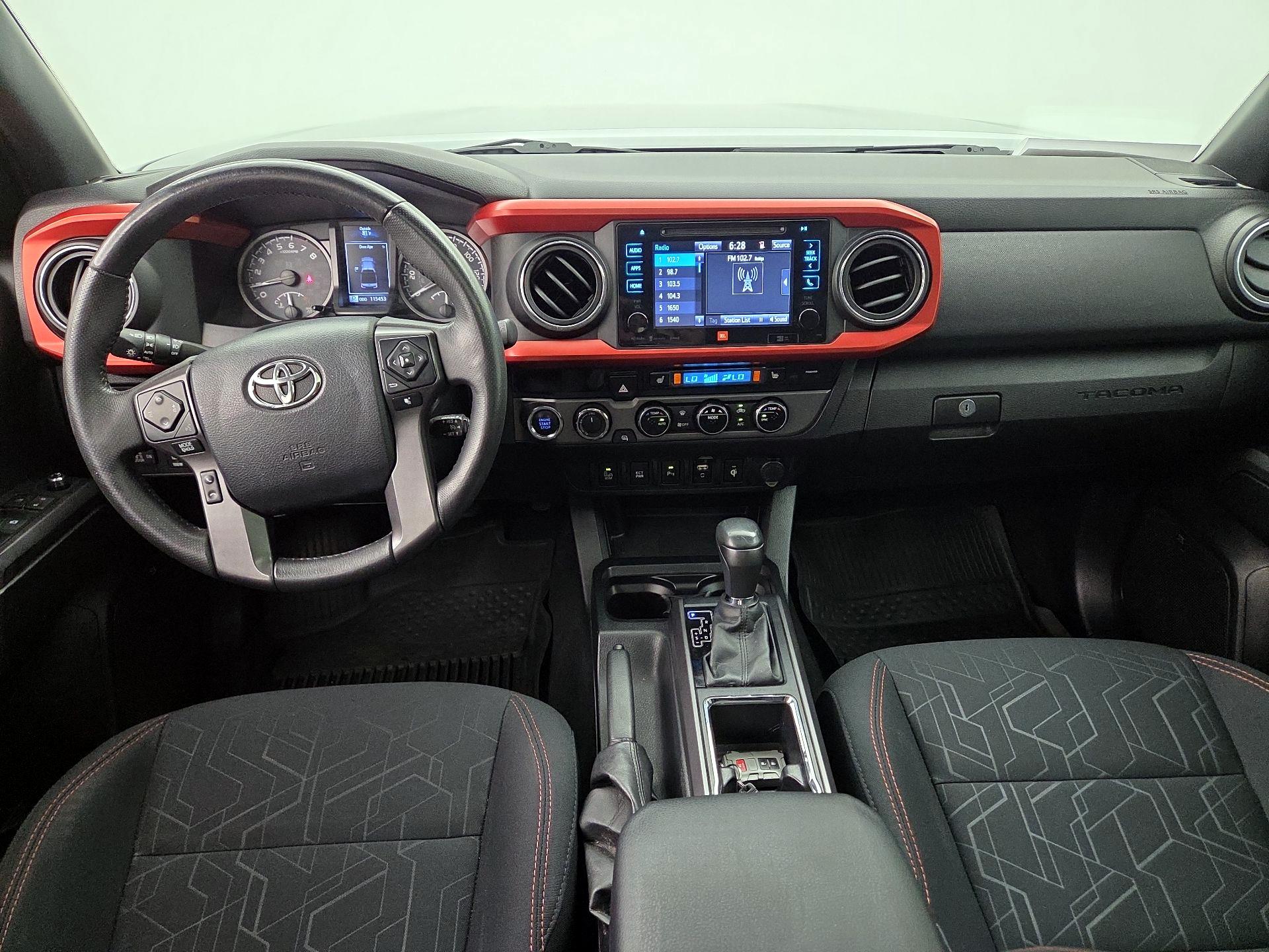 Thumbnail: 2017 Toyota Tacoma - 9