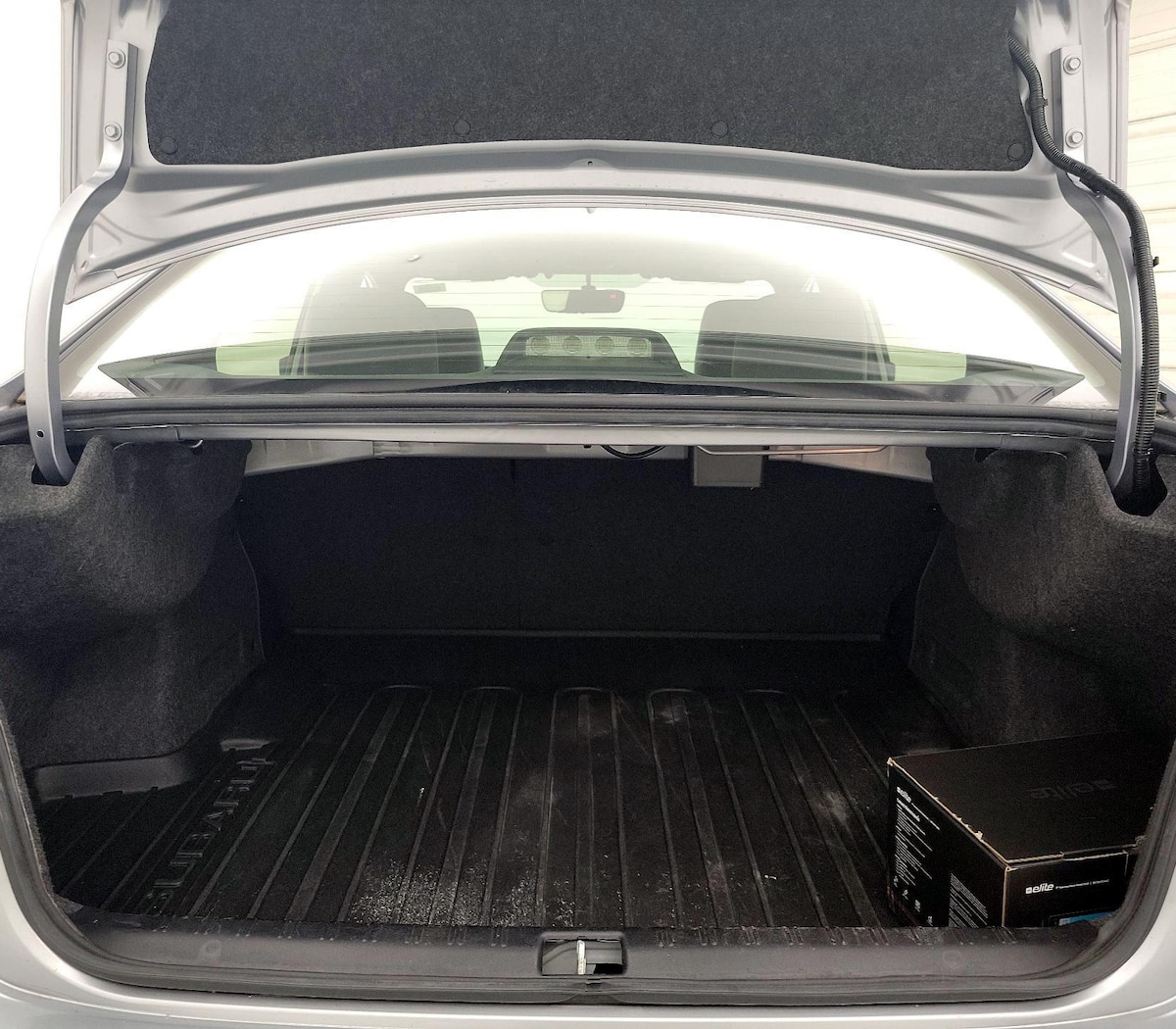 Trunk/Cargo (Seats Up)