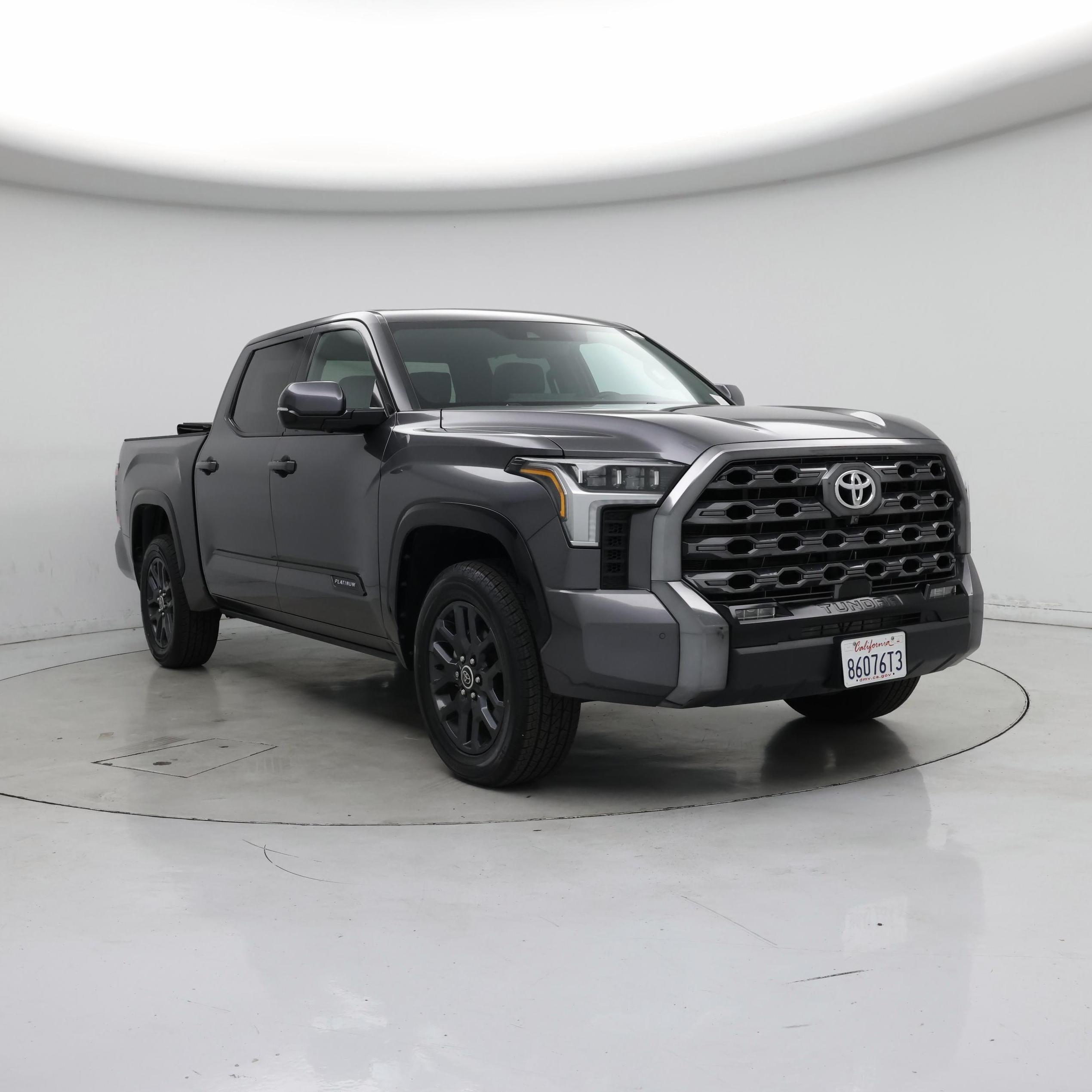 2023 Toyota Tundra Gris Camioneta Todo terreno Automática