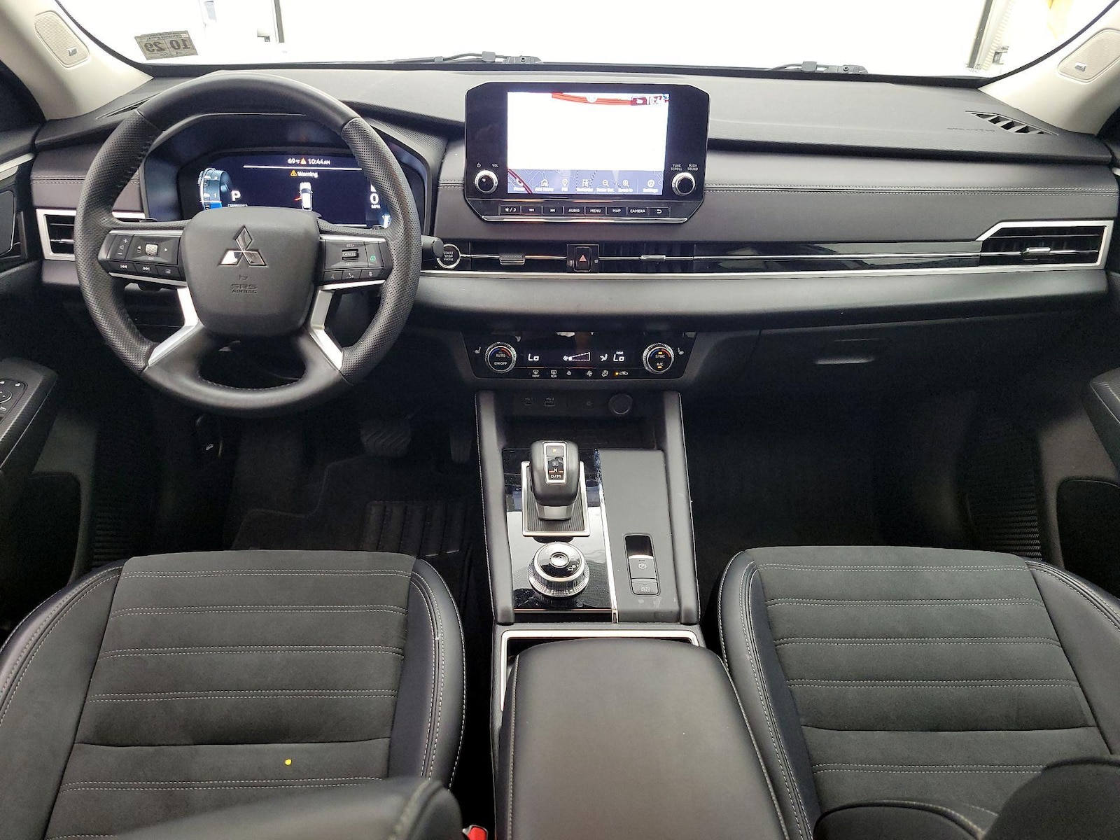 2024 Mitsubishi Outlander SE - Photo 10