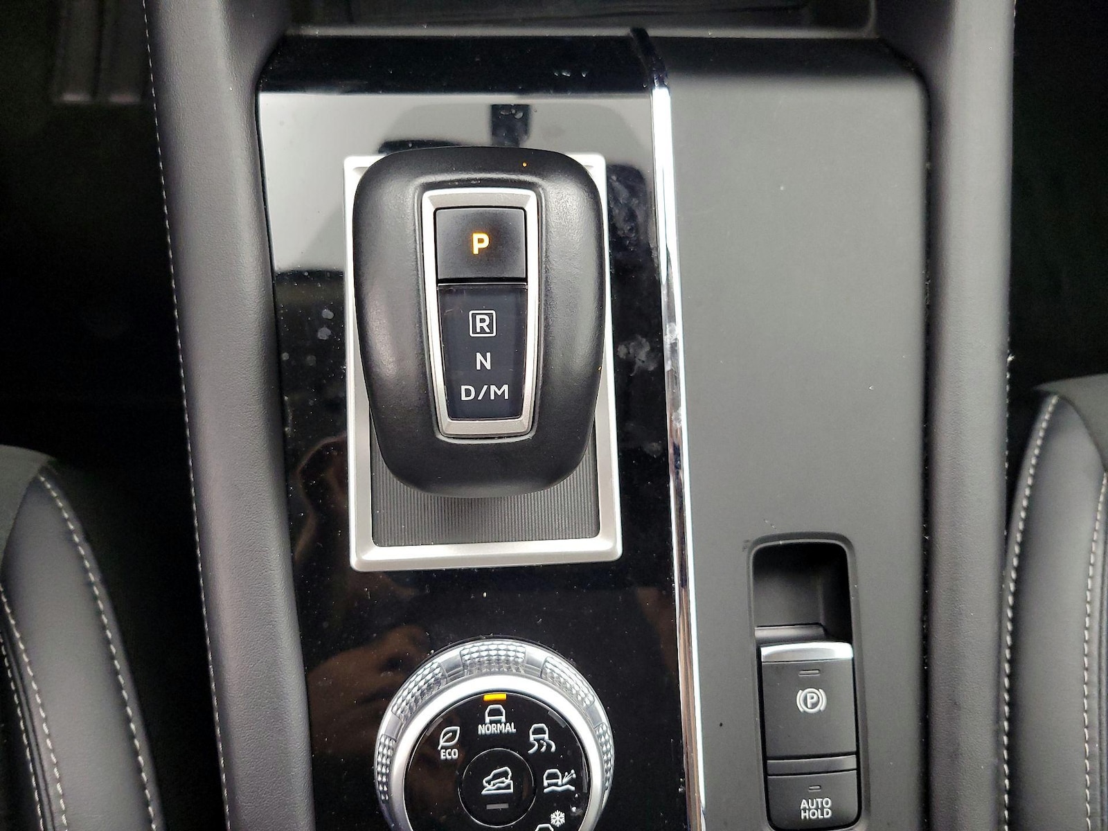 2024 Mitsubishi Outlander SE - Photo 19