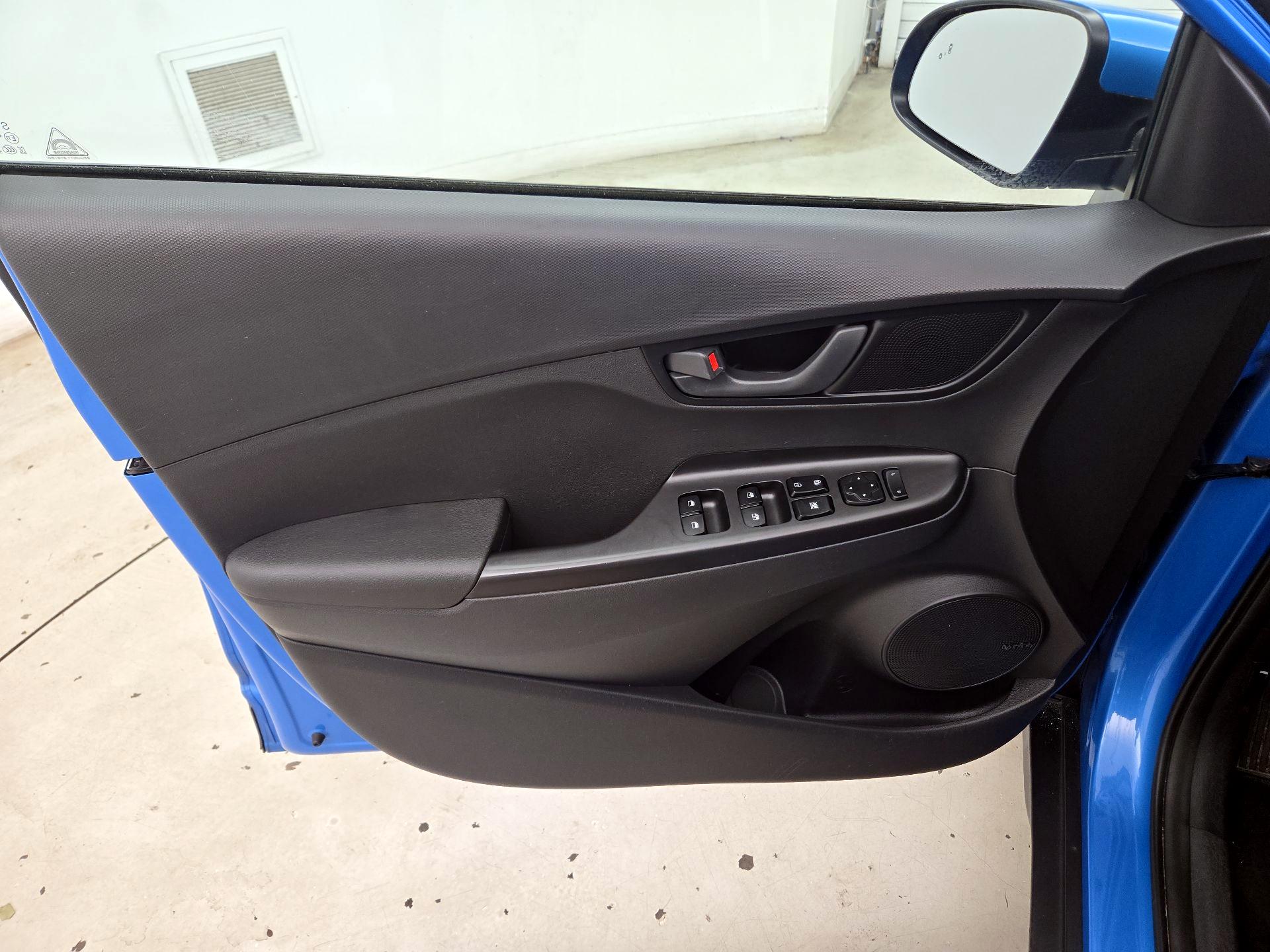 Thumbnail: 2021 Hyundai Kona - 12