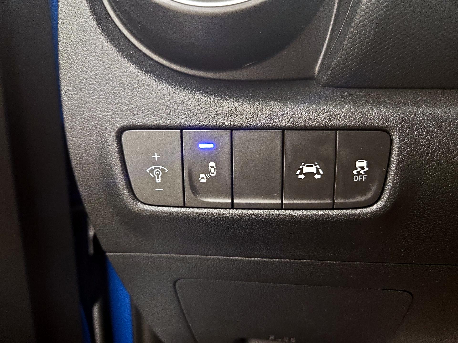 Thumbnail: 2021 Hyundai Kona - 13