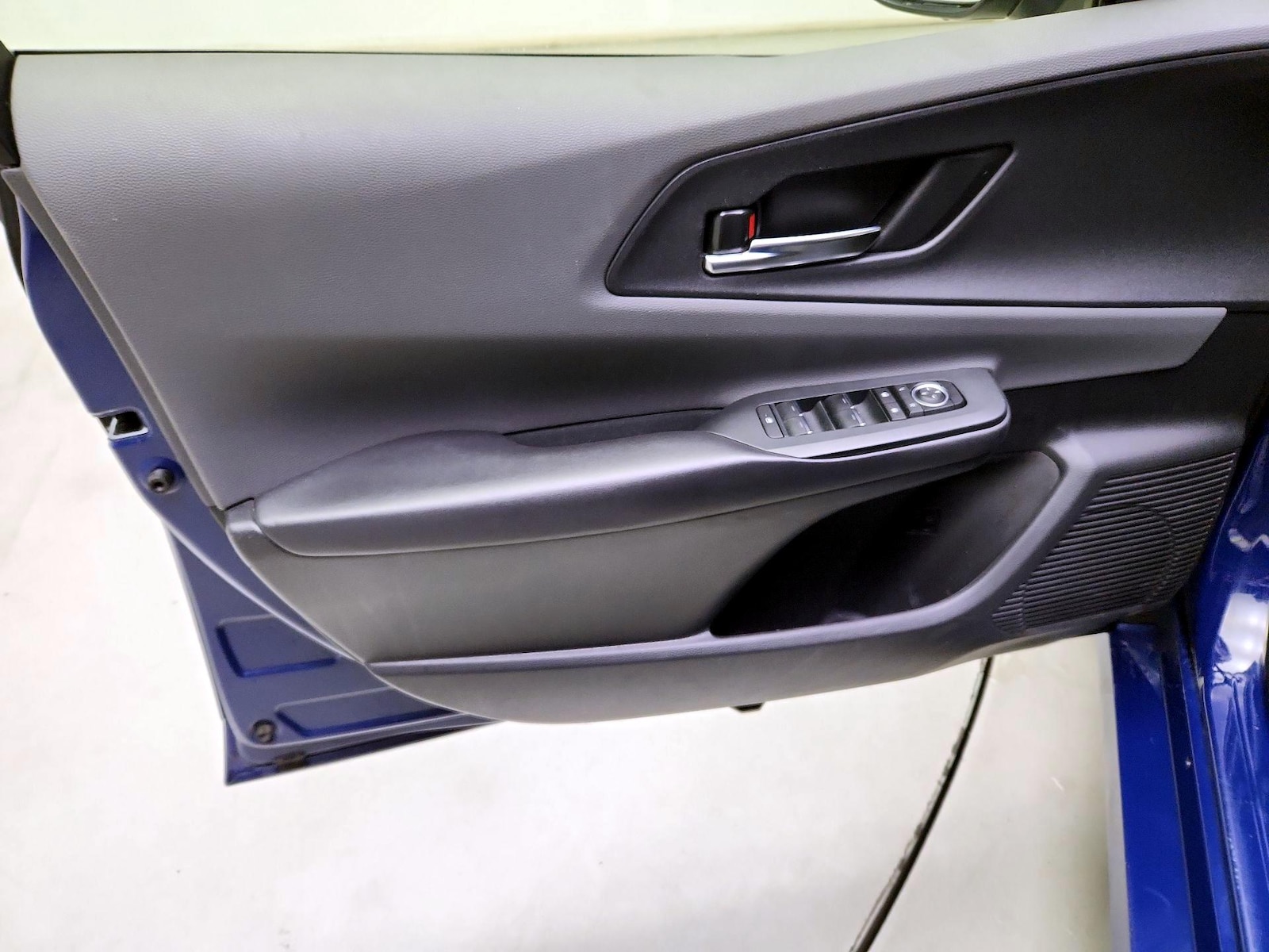 2023 Toyota Prius XLE - Photo 11