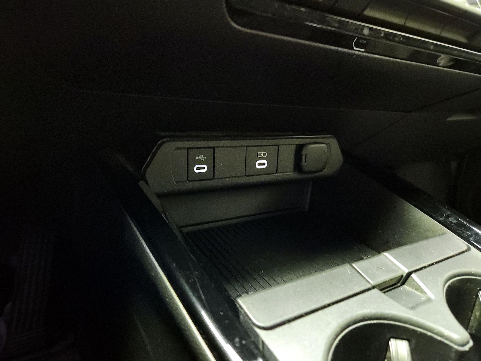 2023 Toyota Prius XLE - Photo 17