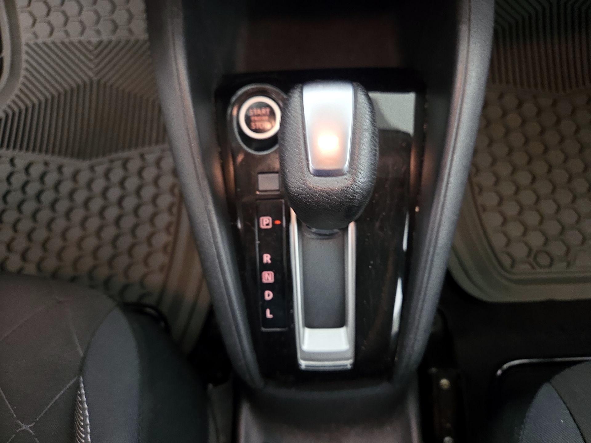Thumbnail: 2020 Nissan Kicks - 17