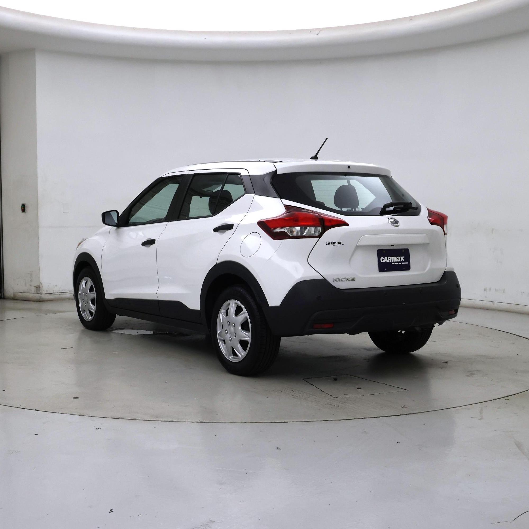 Thumbnail: 2020 Nissan Kicks - 2