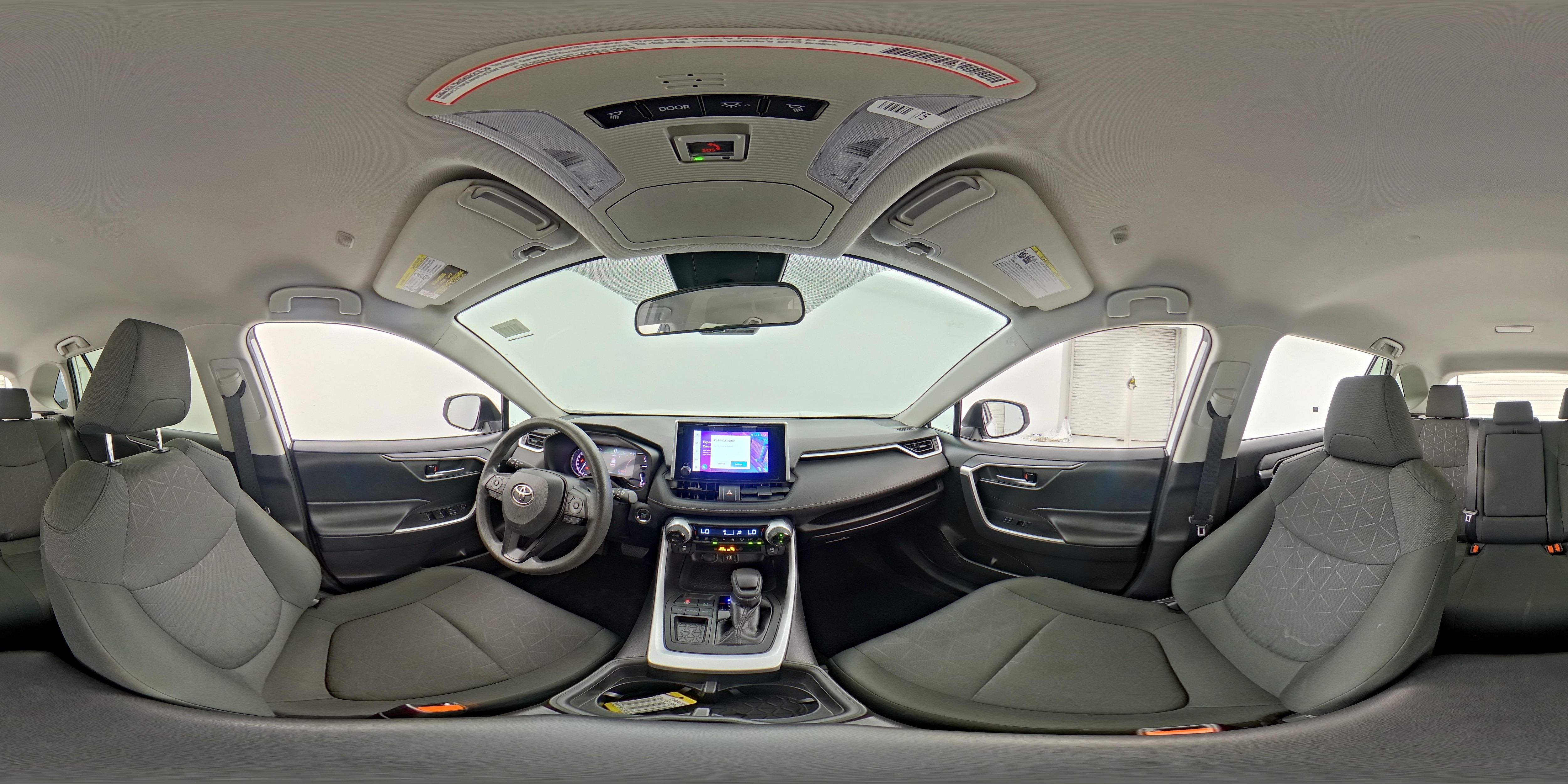 2023 Toyota RAV4 XLE - Photo 25