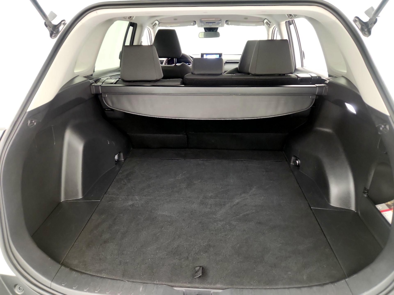 2023 Toyota RAV4 XLE - Photo 22