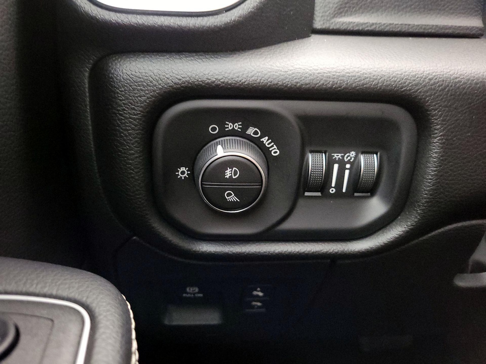 2023 RAM Ram 1500 Pickup Laramie - Photo 14