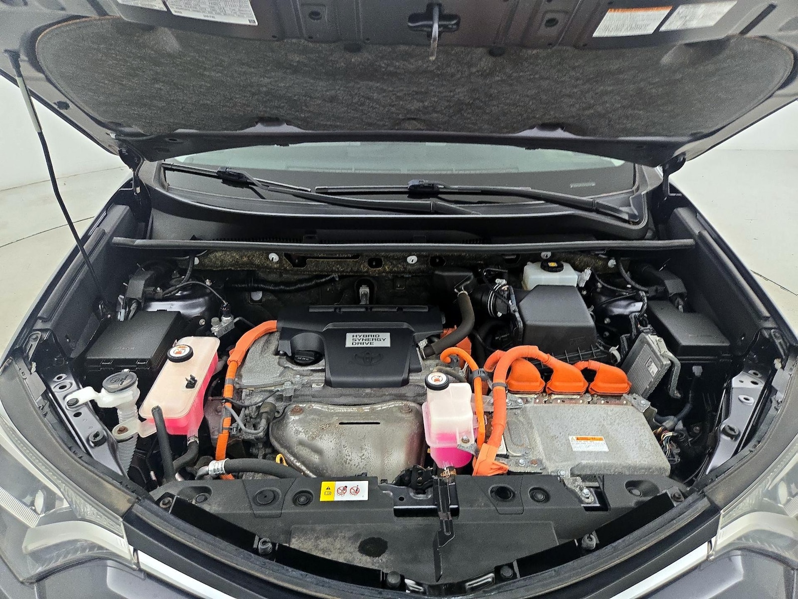 2018 Toyota RAV4 LE - Photo 22
