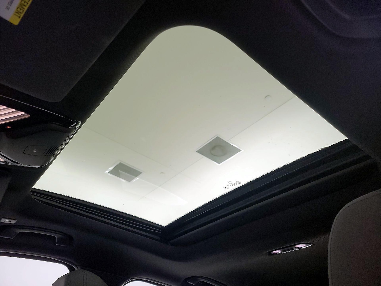 Sunroof(s) & Overhead Airbags