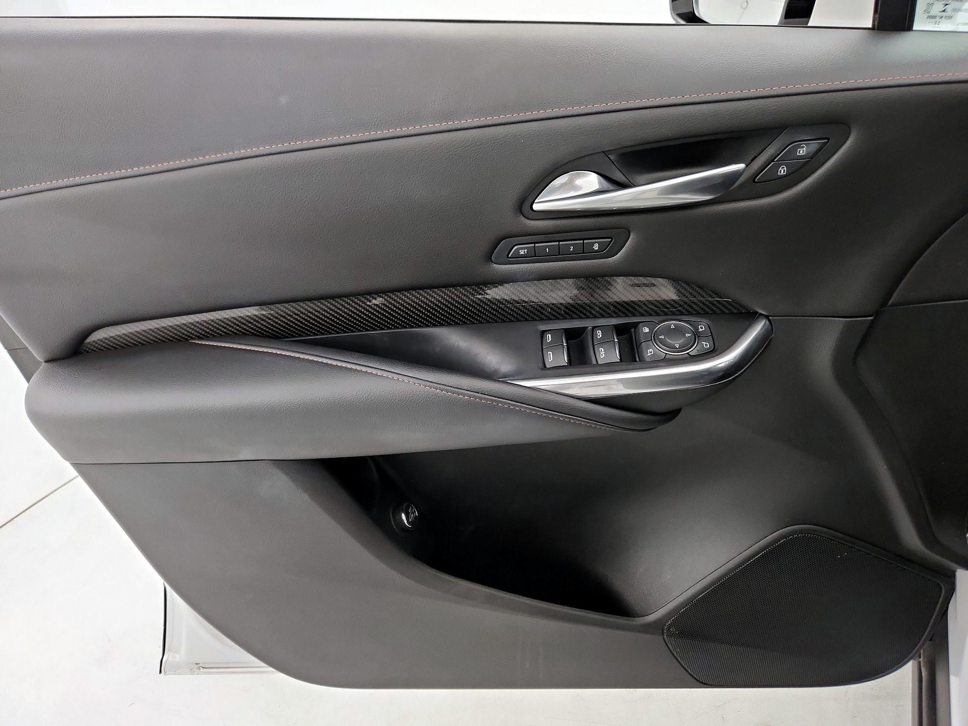 Thumbnail: 2021 Cadillac XT4 - 12