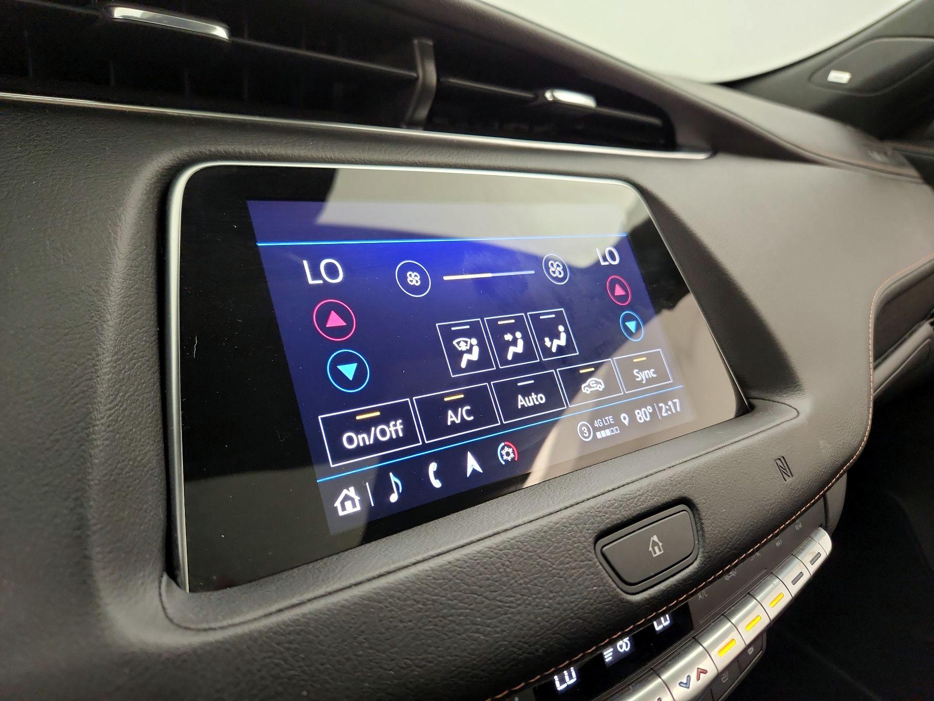 Thumbnail: 2021 Cadillac XT4 - 17