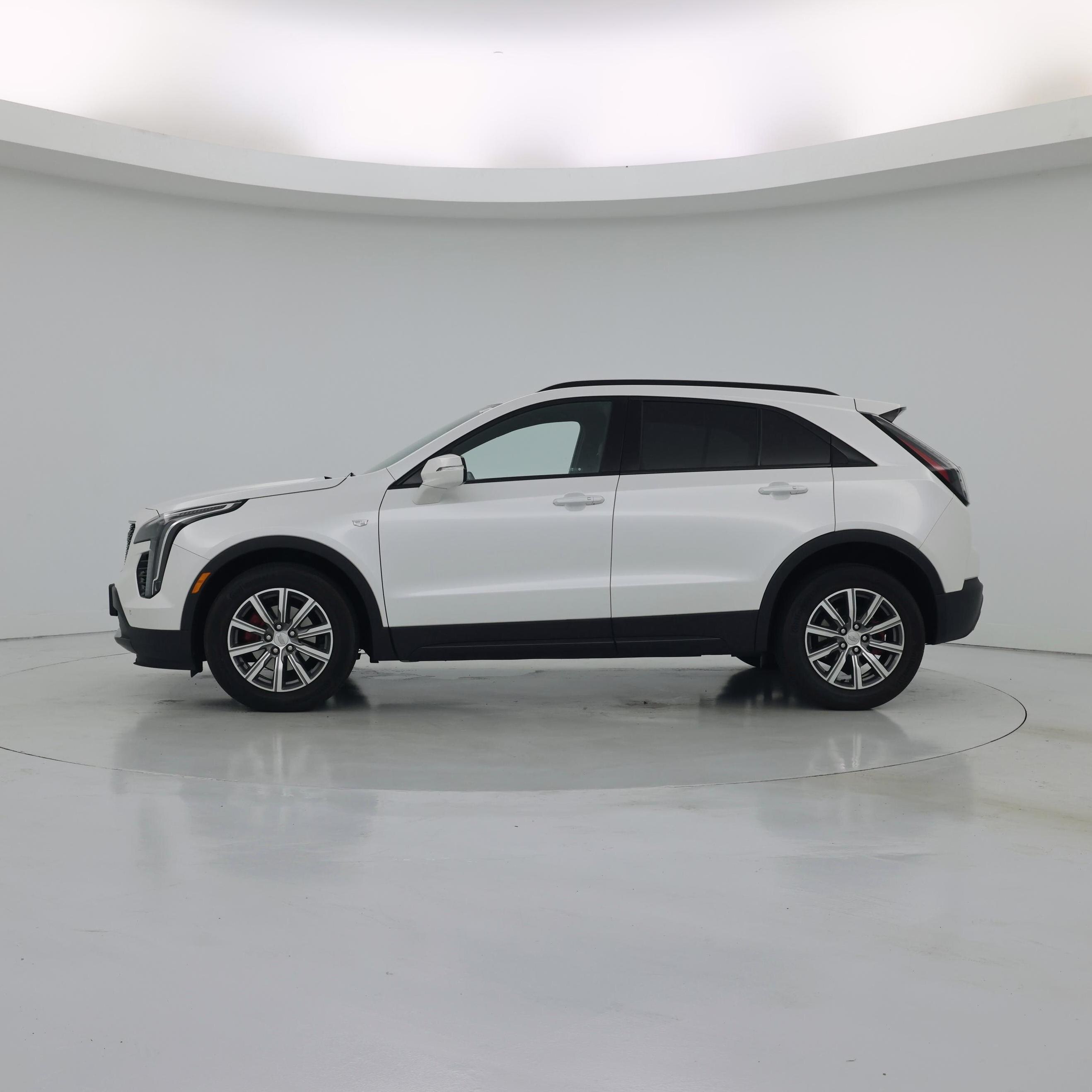 Thumbnail: 2021 Cadillac XT4 - 3