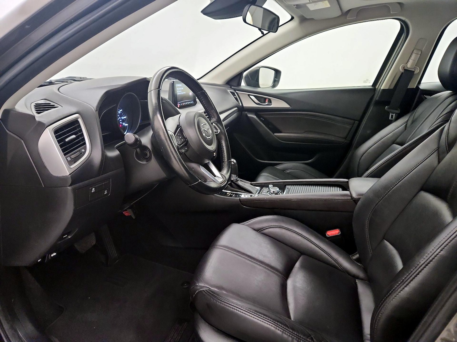2018 Mazda Mazda3 Touring - Photo 12
