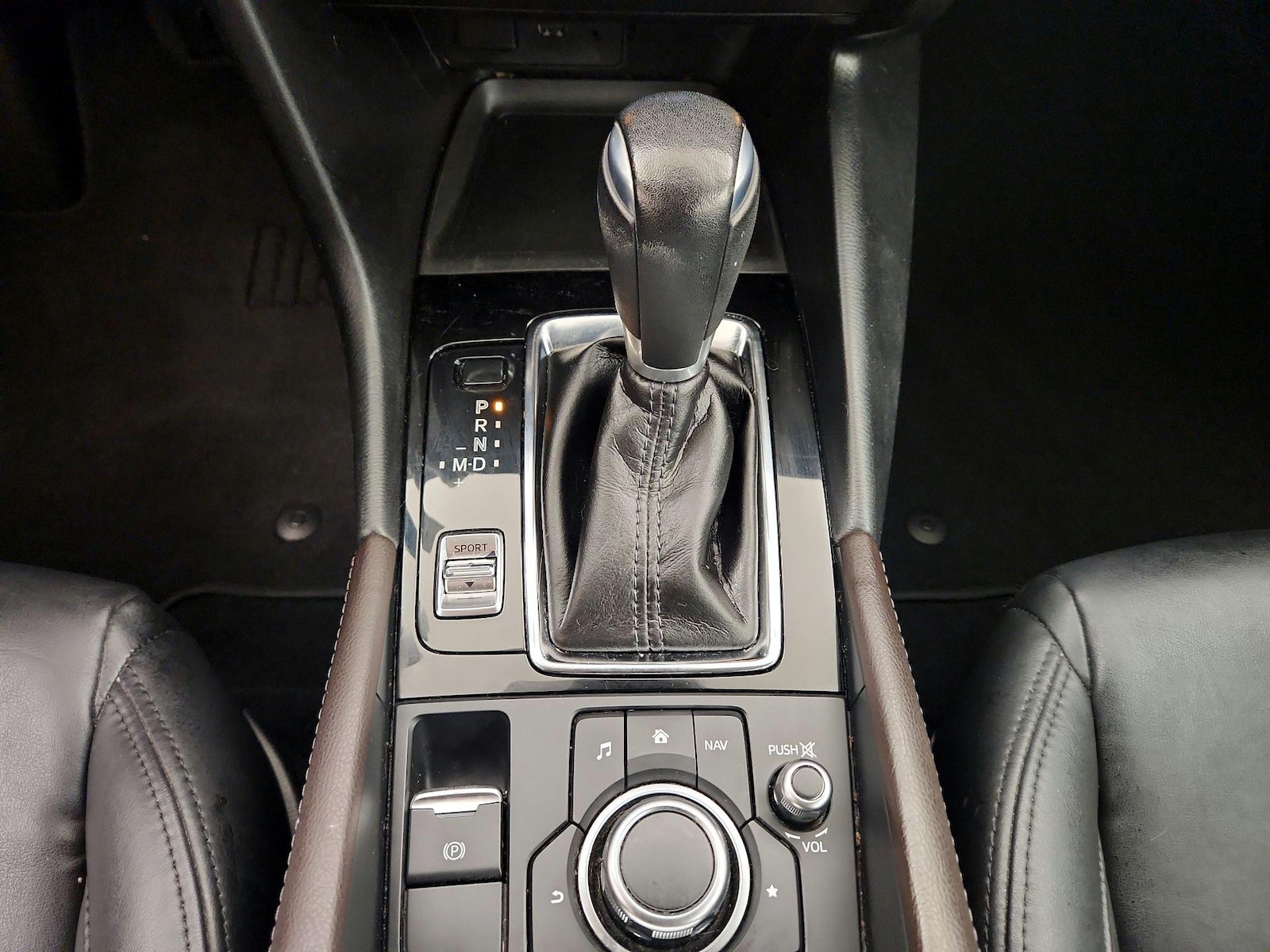 2018 Mazda Mazda3 Touring - Photo 17