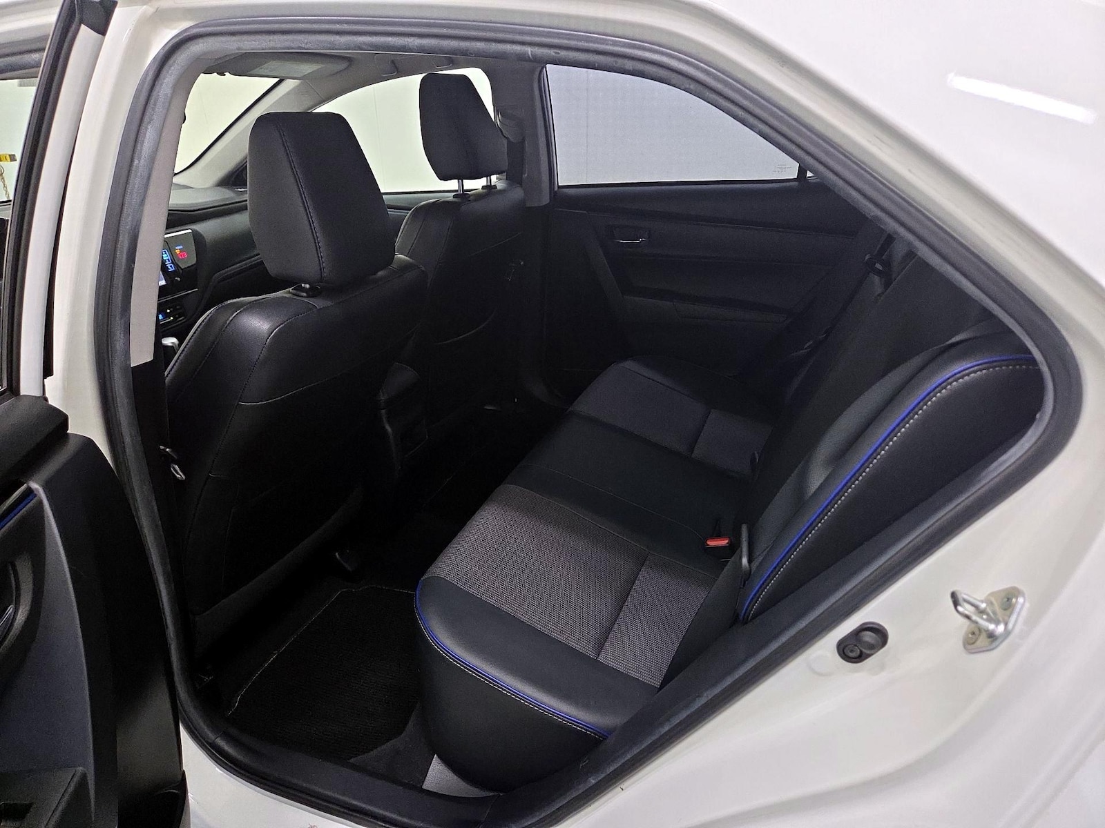 2018 Toyota Corolla SE - Photo 20