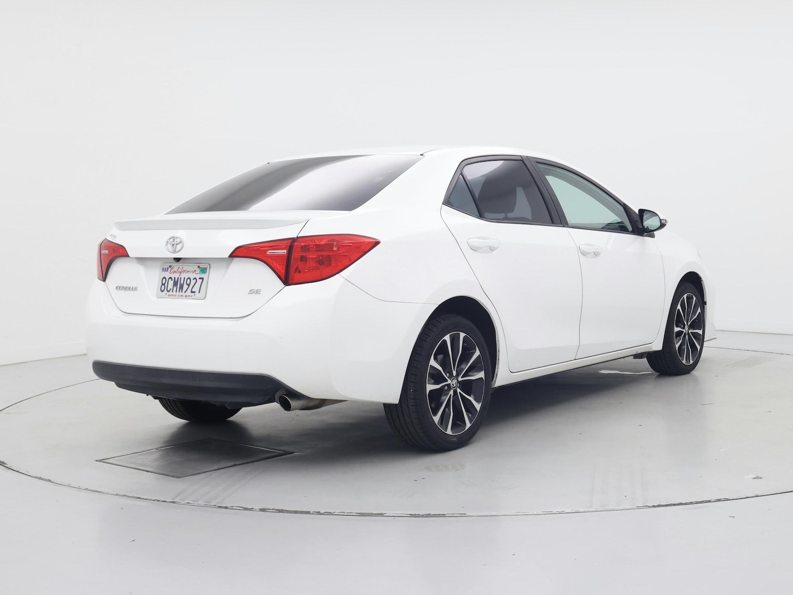2018 Toyota Corolla SE - Photo 9