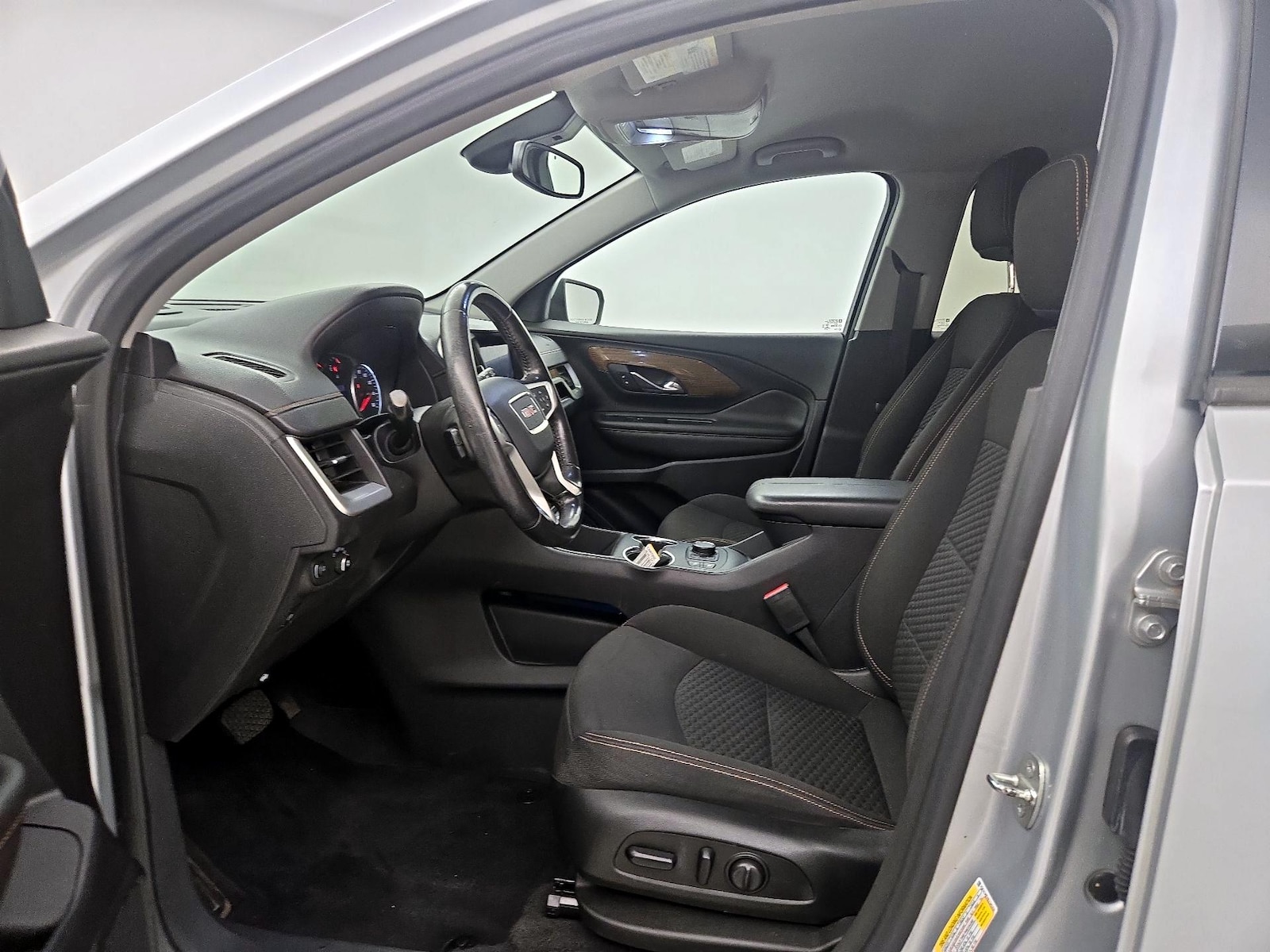 2020 GMC Terrain SLE - Photo 12