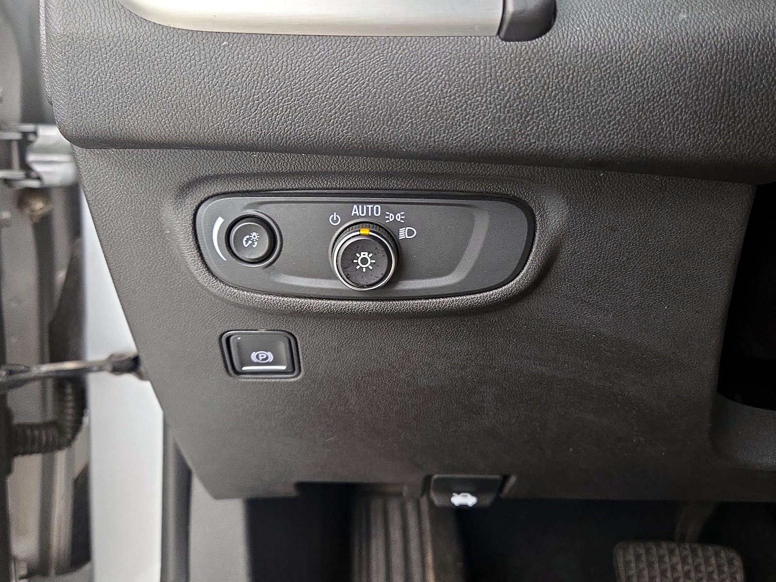 2020 GMC Terrain SLE - Photo 14