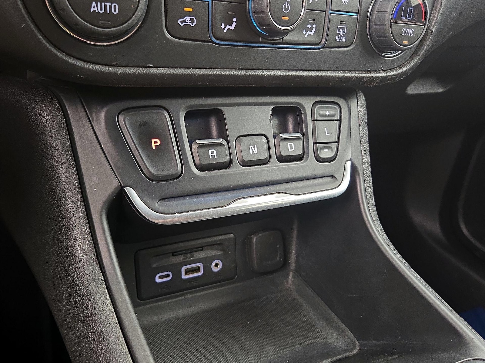 2020 GMC Terrain SLE - Photo 19