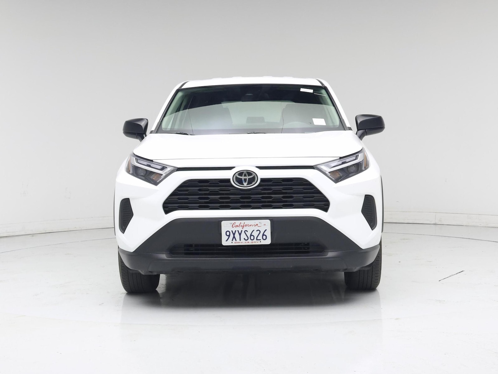 2025 Toyota RAV4 LE - Photo 6