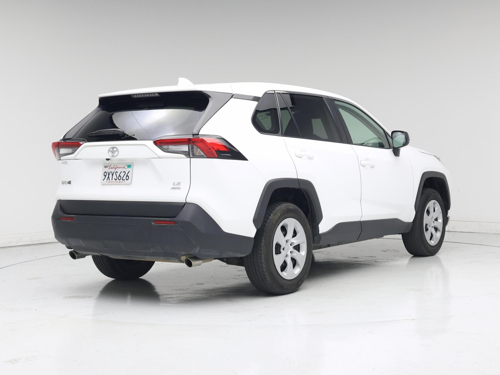 2025 Toyota RAV4 LE - Photo 9
