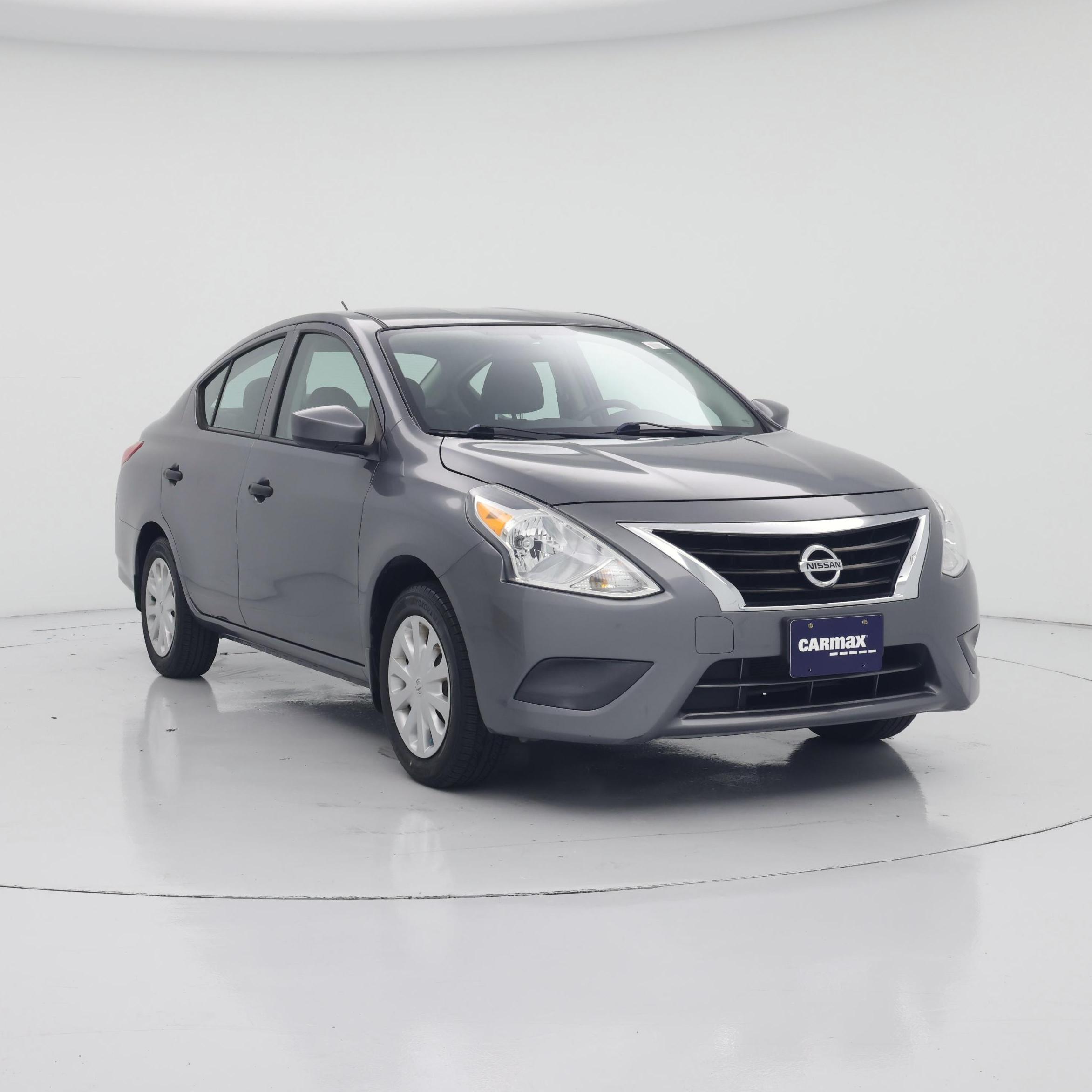 Gray 2018 Nissan Versa Sedan Front-Wheel Drive Manual