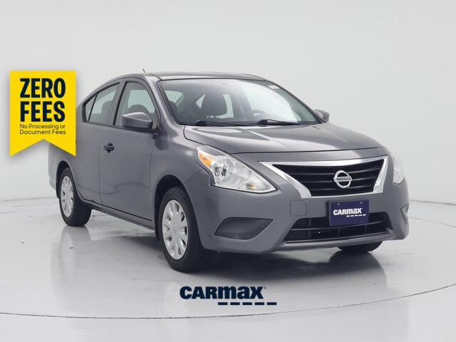 Gray 2018 Nissan Versa Sedan Front-Wheel Drive Manual