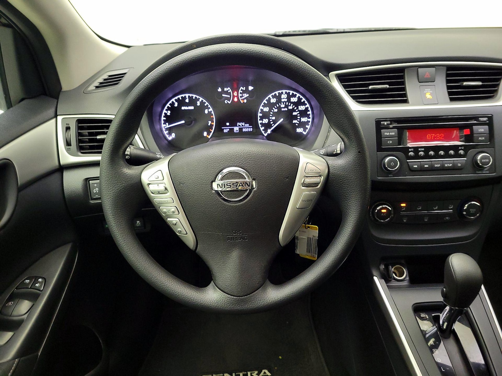 2017 Nissan Sentra S - Photo 11