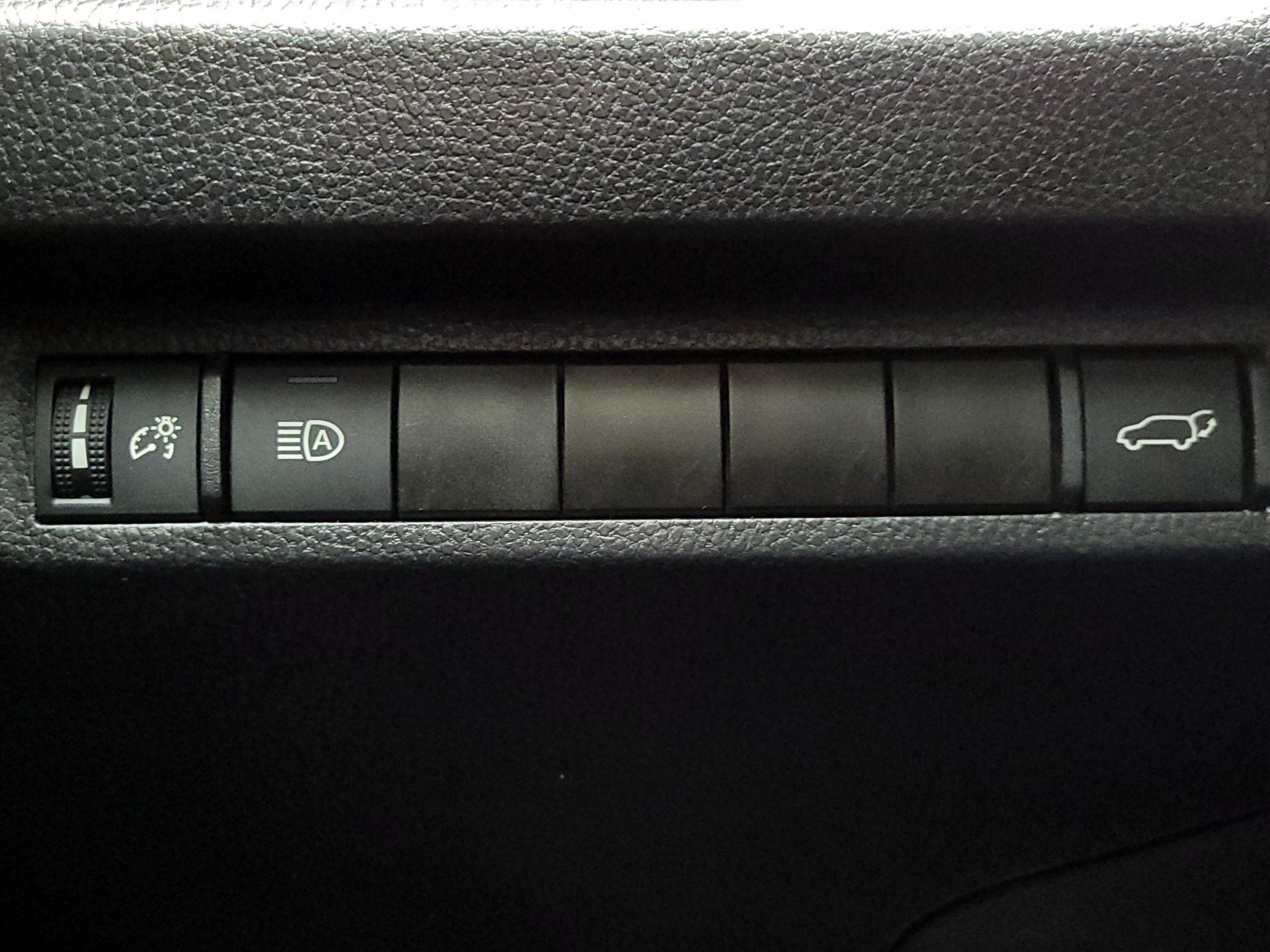 Thumbnail: 2024 Toyota RAV4 - 13