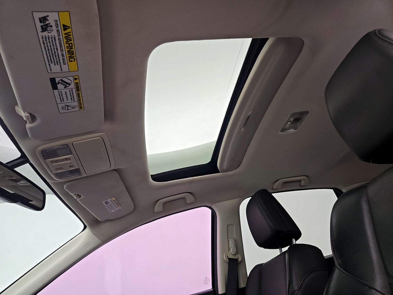 Sunroof(s) & Overhead Airbags