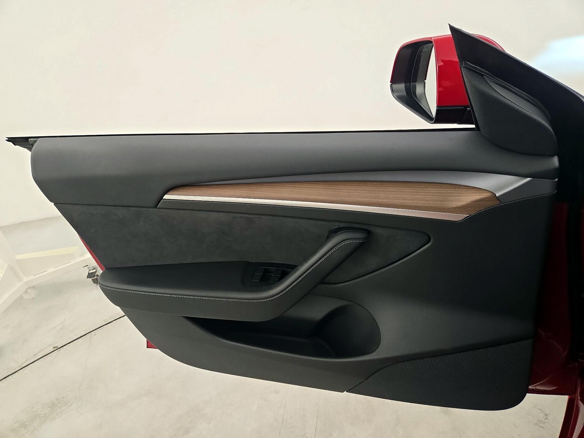 Thumbnail: 2022 Tesla Model 3 - 12