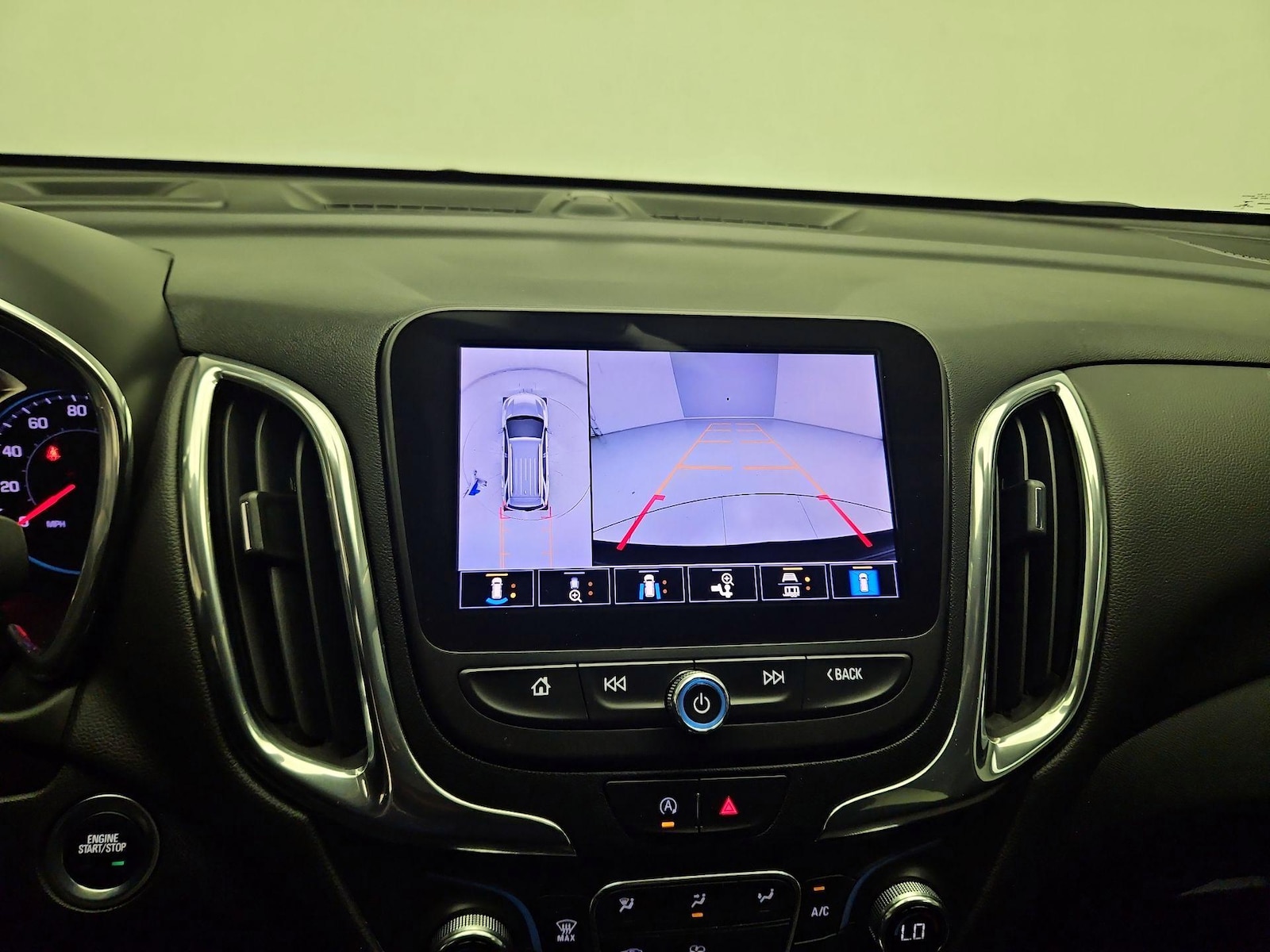 2023 Chevrolet Equinox LT - Photo 14