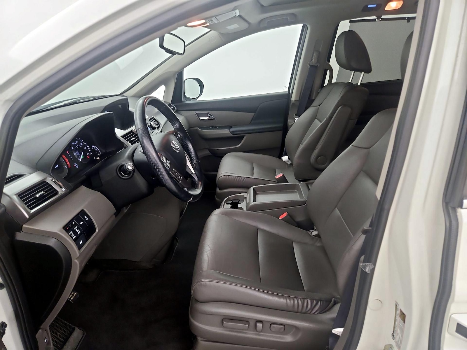2015 Honda Odyssey EX-L - Photo 12