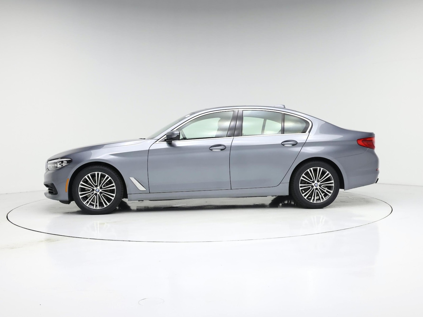 2020 BMW 5 Series 540i - Photo 4
