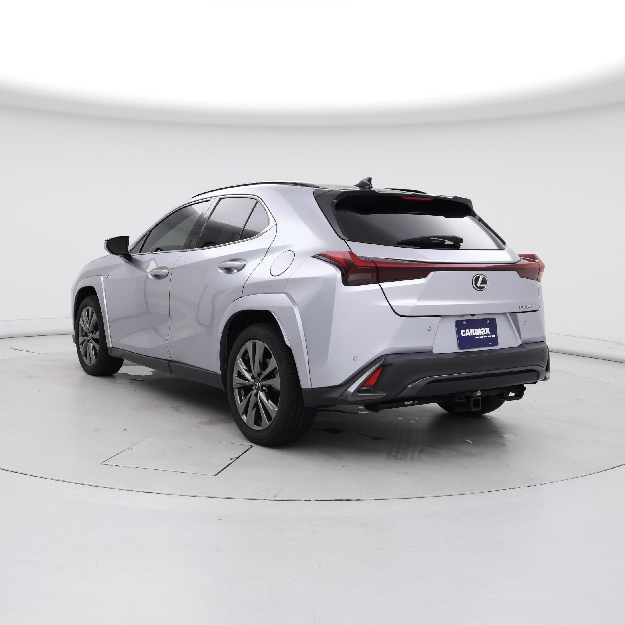 Thumbnail: 2023 Lexus UX - 2