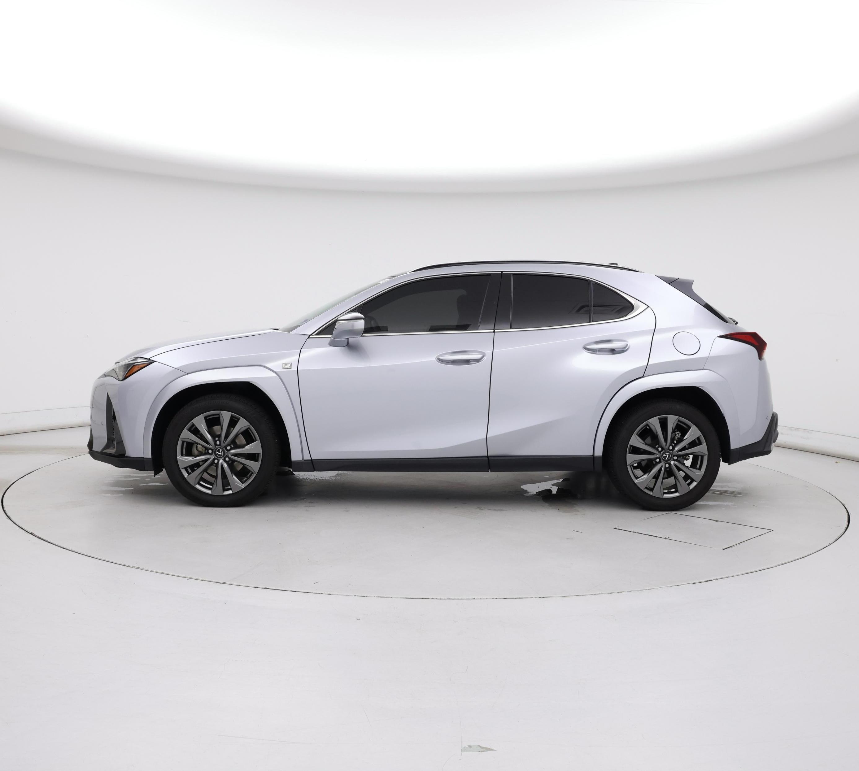 Thumbnail: 2023 Lexus UX - 3