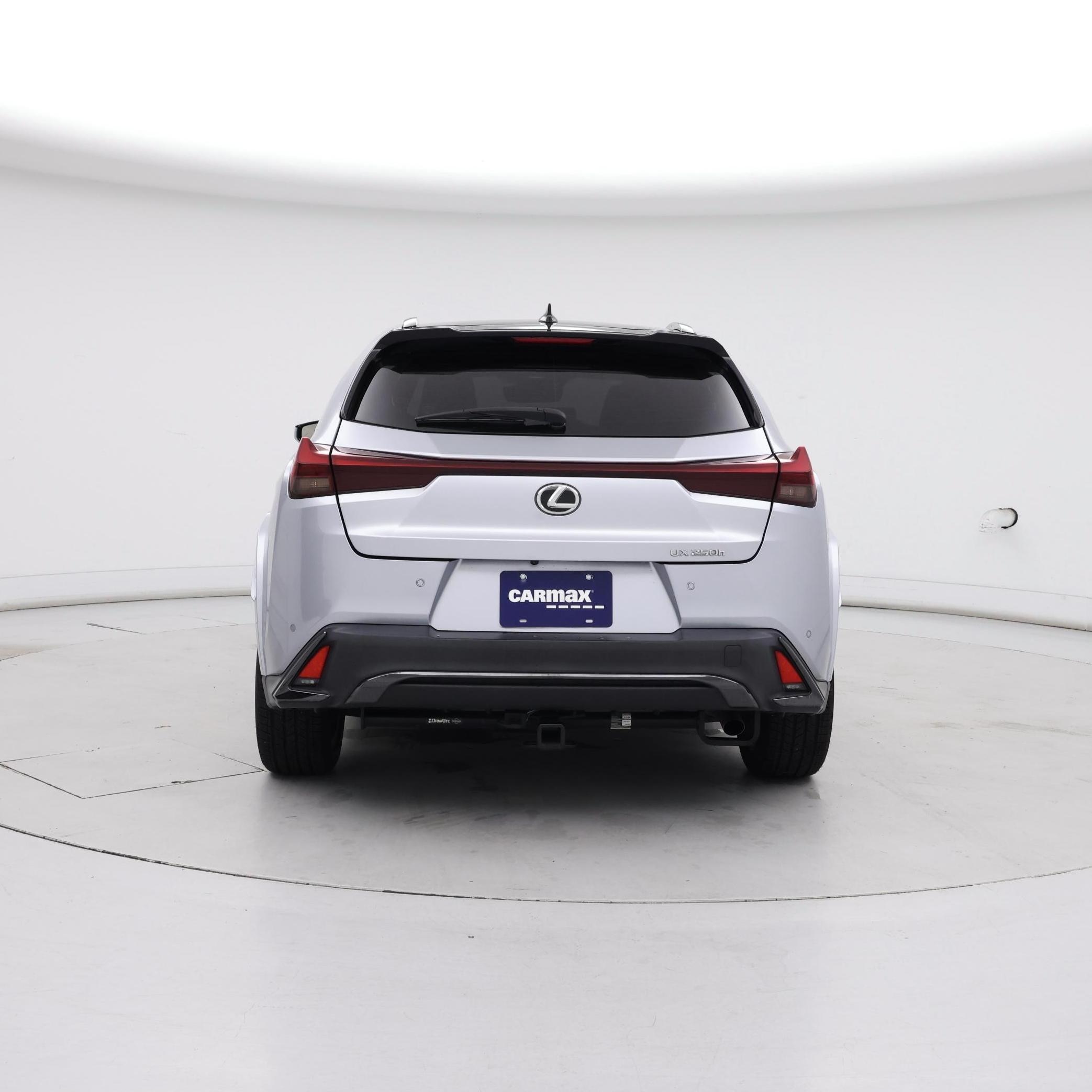 Thumbnail: 2023 Lexus UX - 6