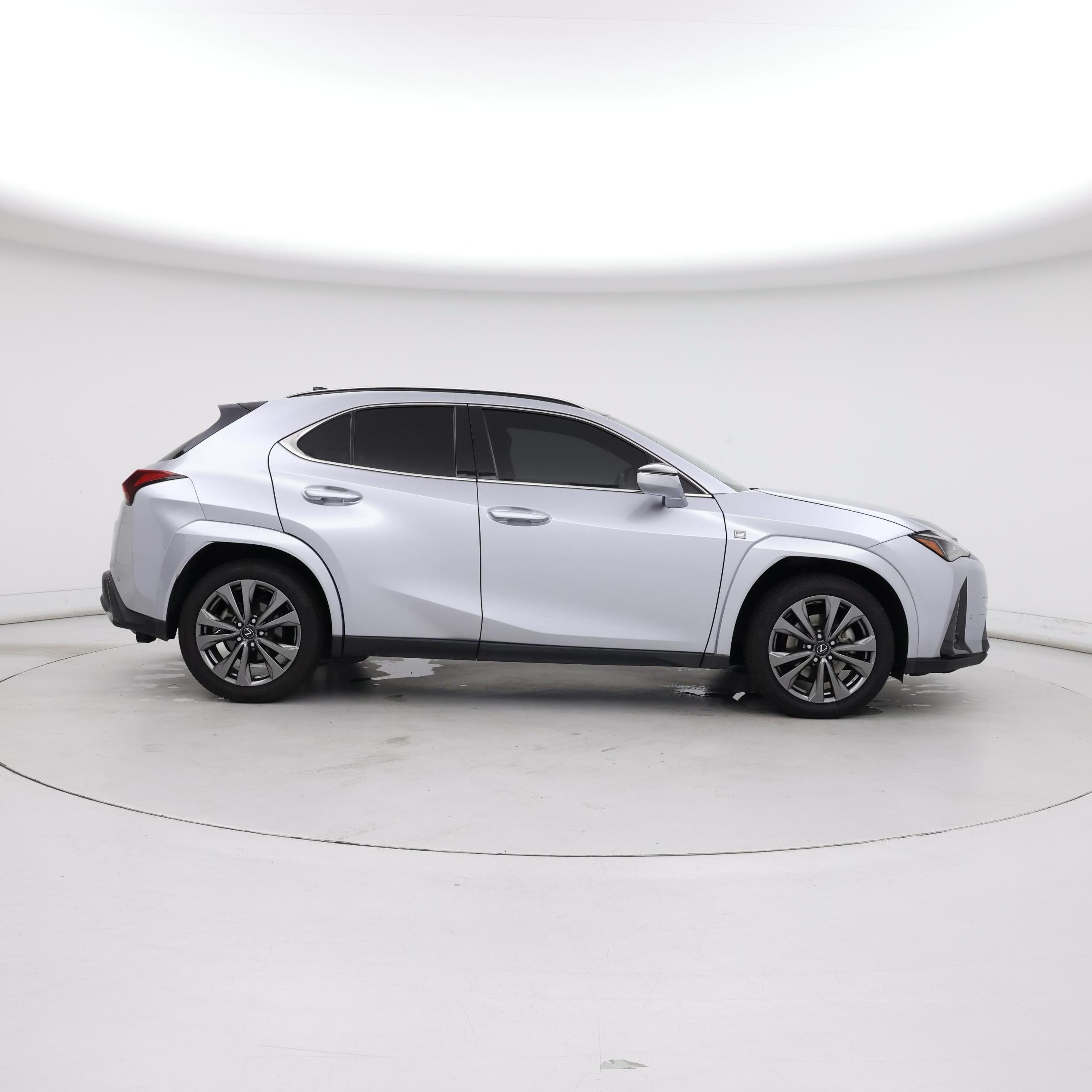 Thumbnail: 2023 Lexus UX - 7