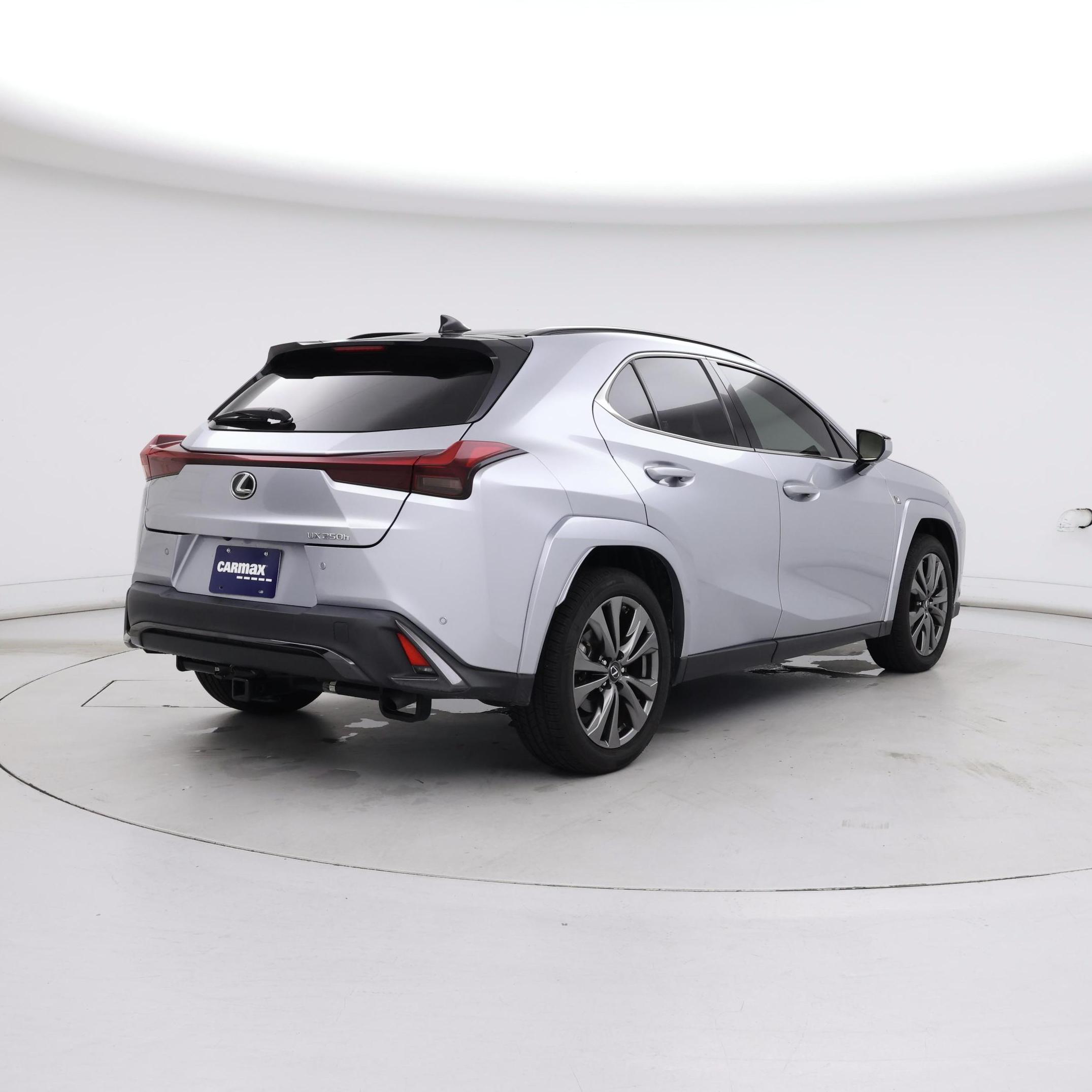 Thumbnail: 2023 Lexus UX - 8