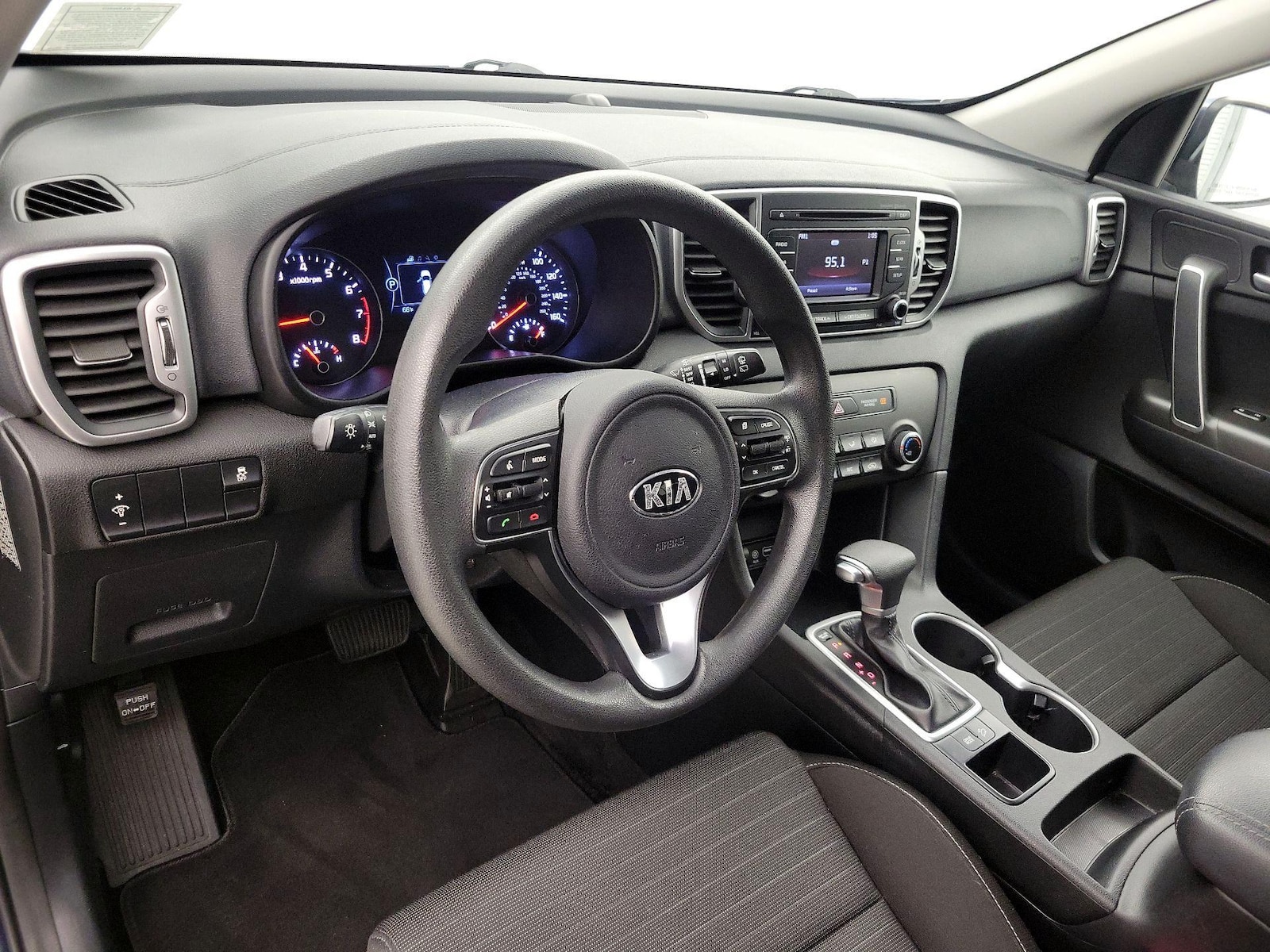 2018 Kia Sportage LX - Photo 10