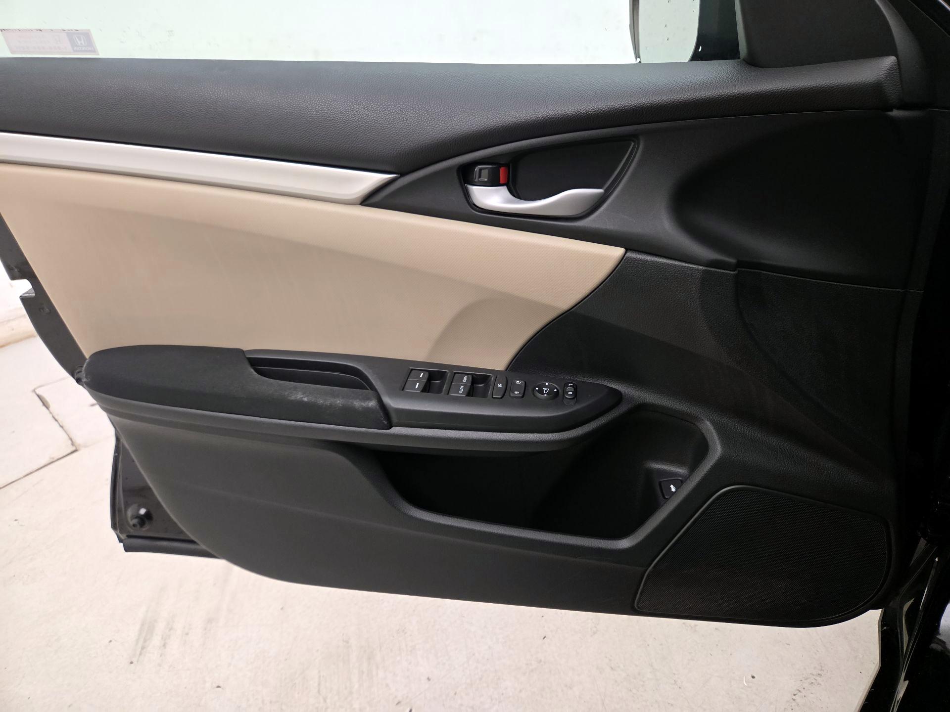 Thumbnail: 2018 Honda Civic - 12