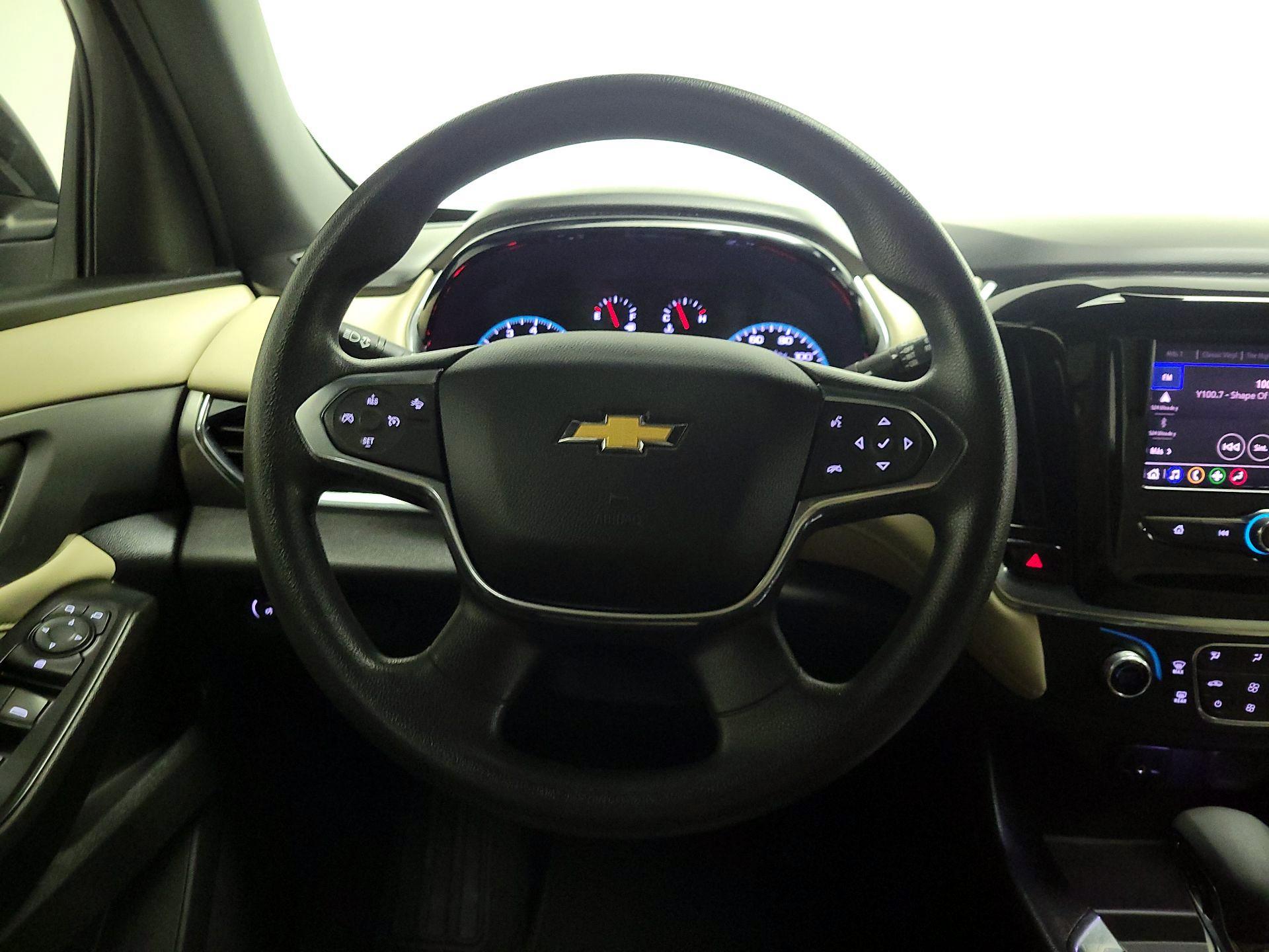 Thumbnail: 2023 Chevrolet Traverse - 10