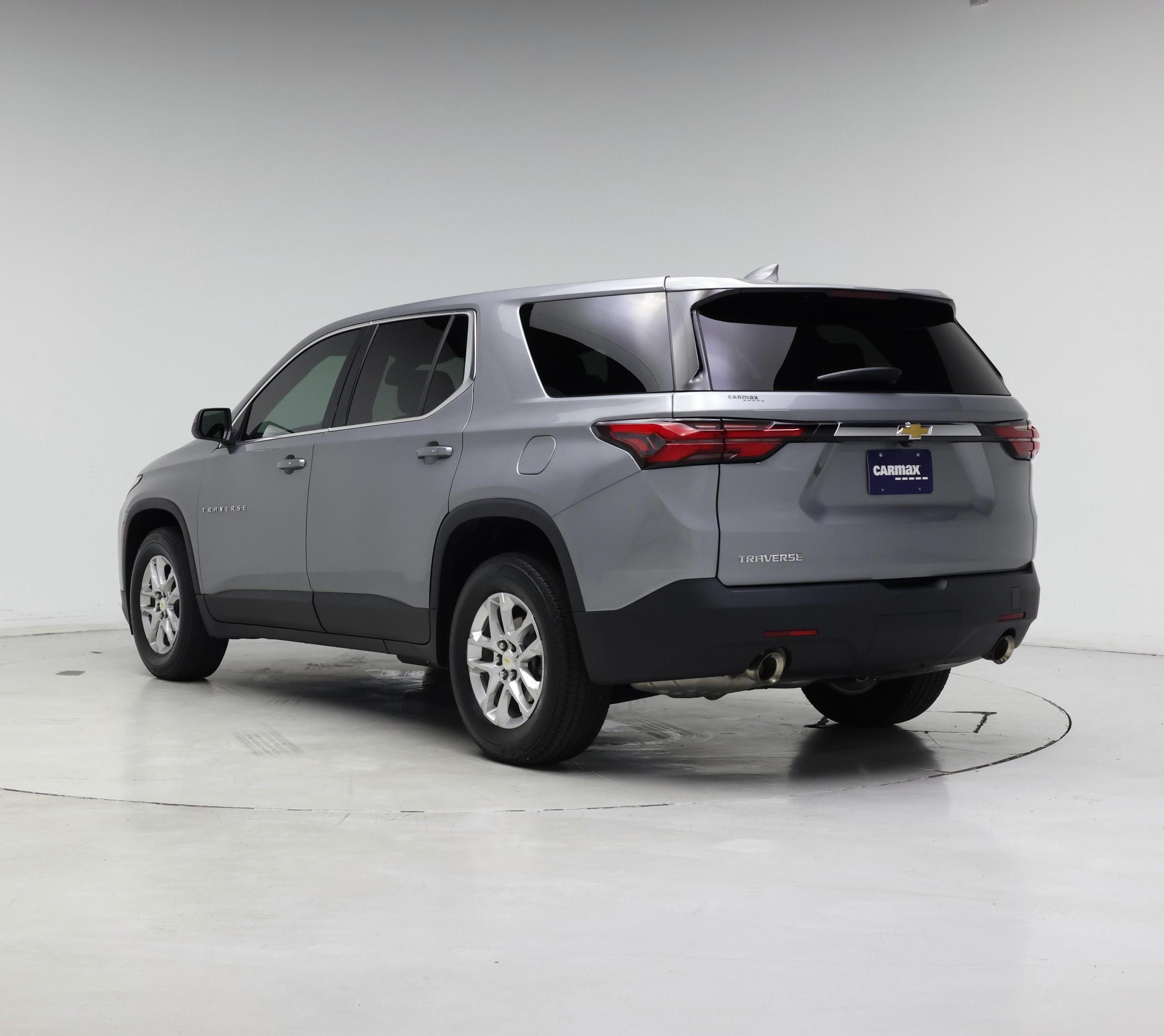 Thumbnail: 2023 Chevrolet Traverse - 2