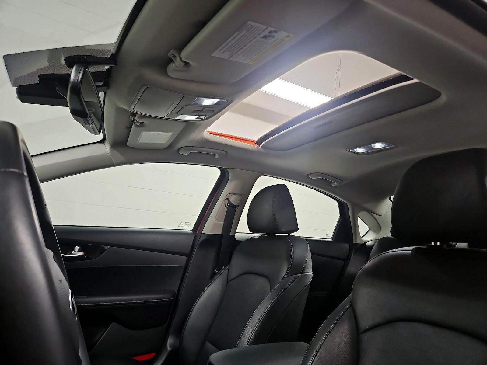 Sunroof(s) & Overhead Airbags