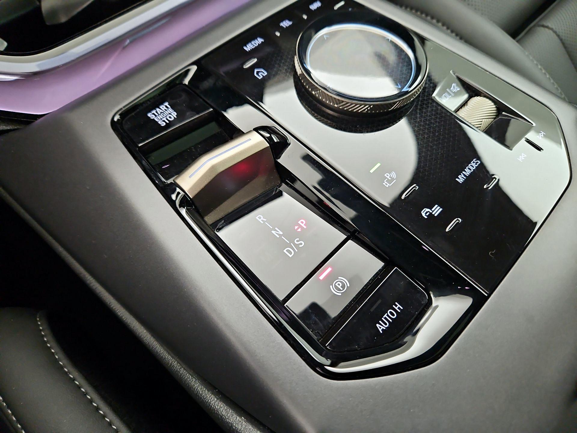 Thumbnail: 2025 BMW X3 - 17
