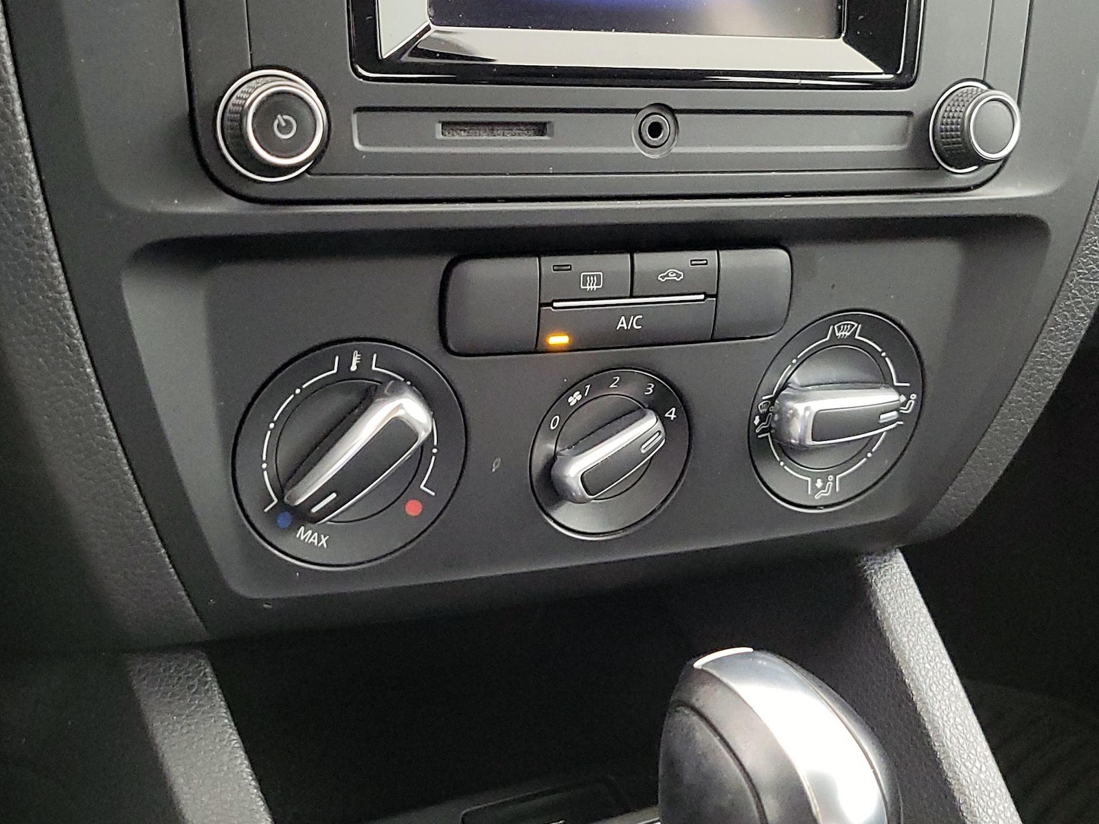 2017 Volkswagen Jetta S - Photo 17